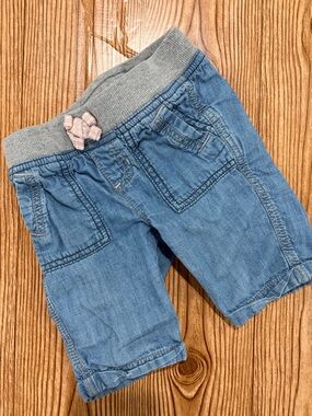 4/$20 Joe Fresh Blue Denim Knit-Waist Shorts with Pink Bow Accent 3T